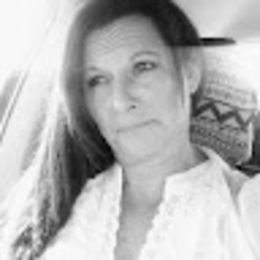 Meet your Posher, Desiree